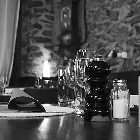 - Petit-dejeuner Le Trift